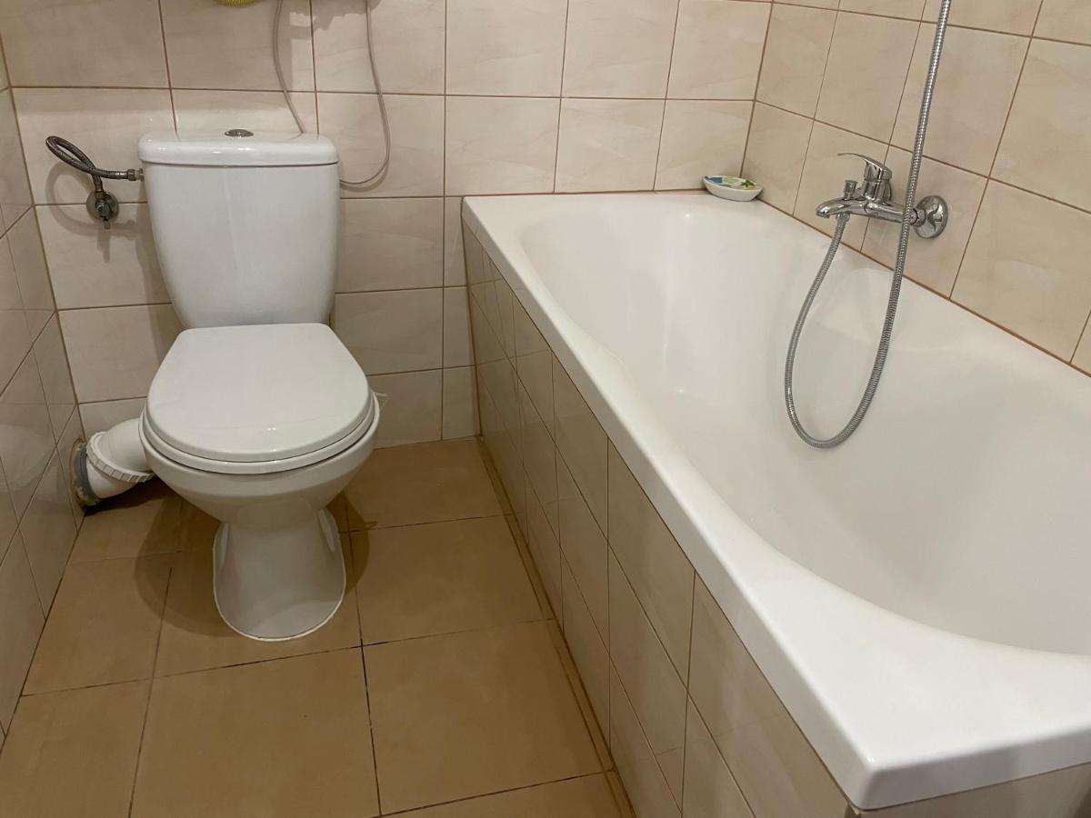 Apartament Puscha Келце Екстериор снимка